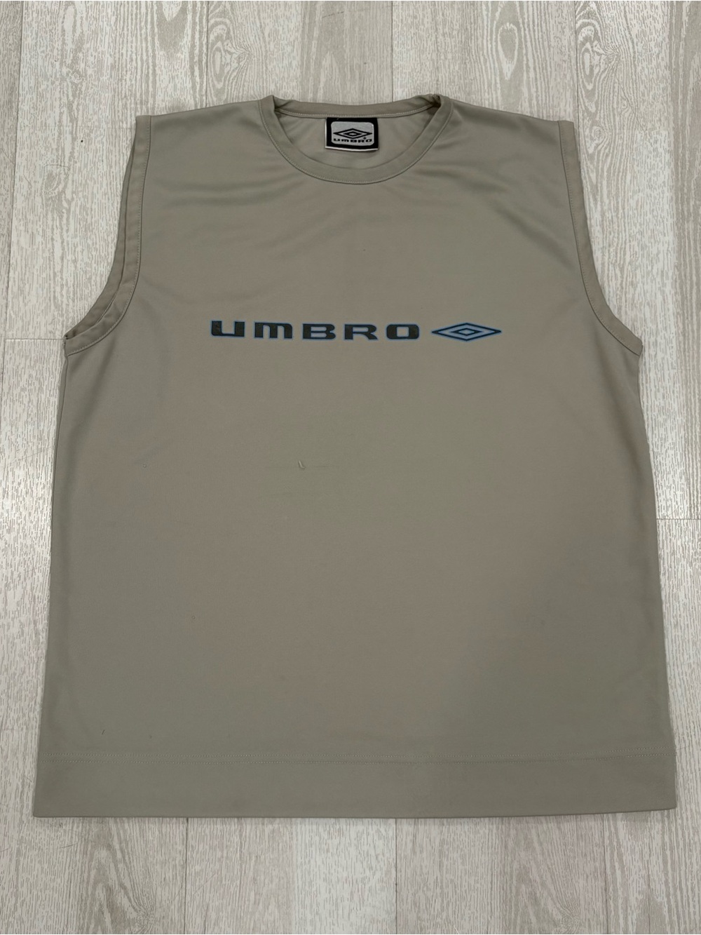 Umbro Taupe / Grey Mens Athletic Sleeveless Training Top Size L